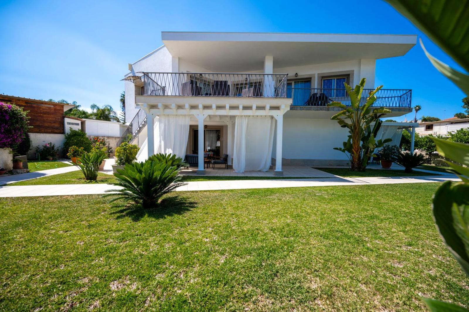 Villa Venera Fontane Bianche Charme Apartments ภายนอก รูปภาพ