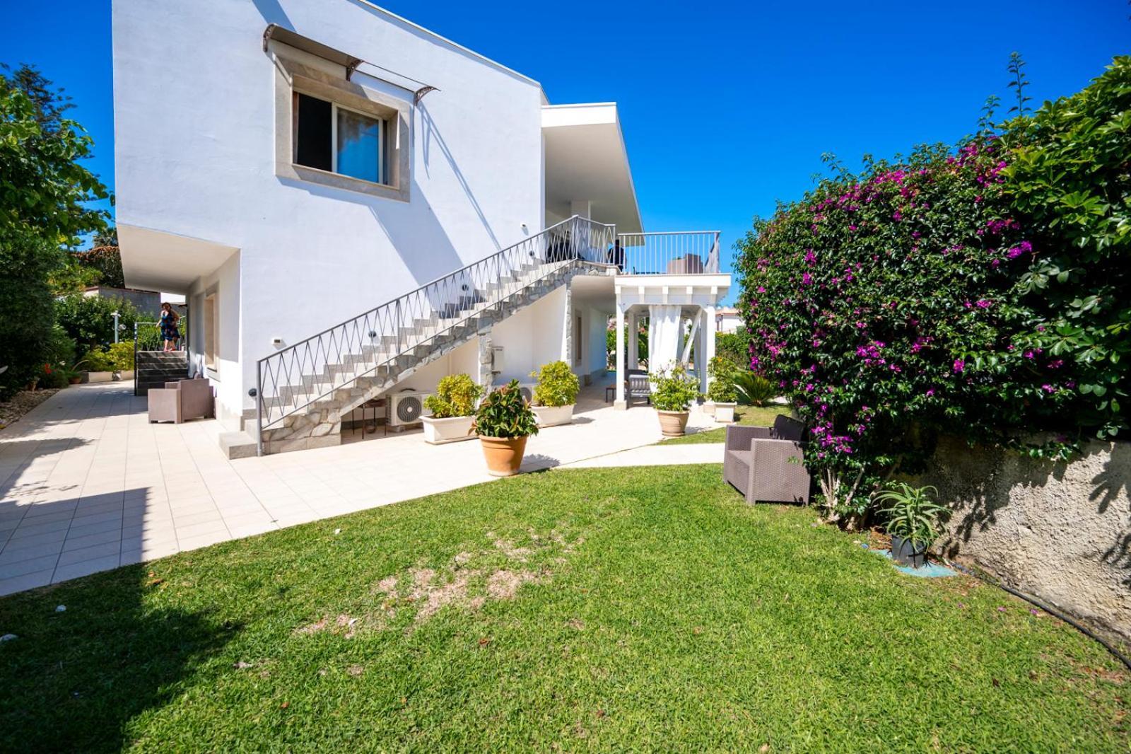 Villa Venera Fontane Bianche Charme Apartments ภายนอก รูปภาพ