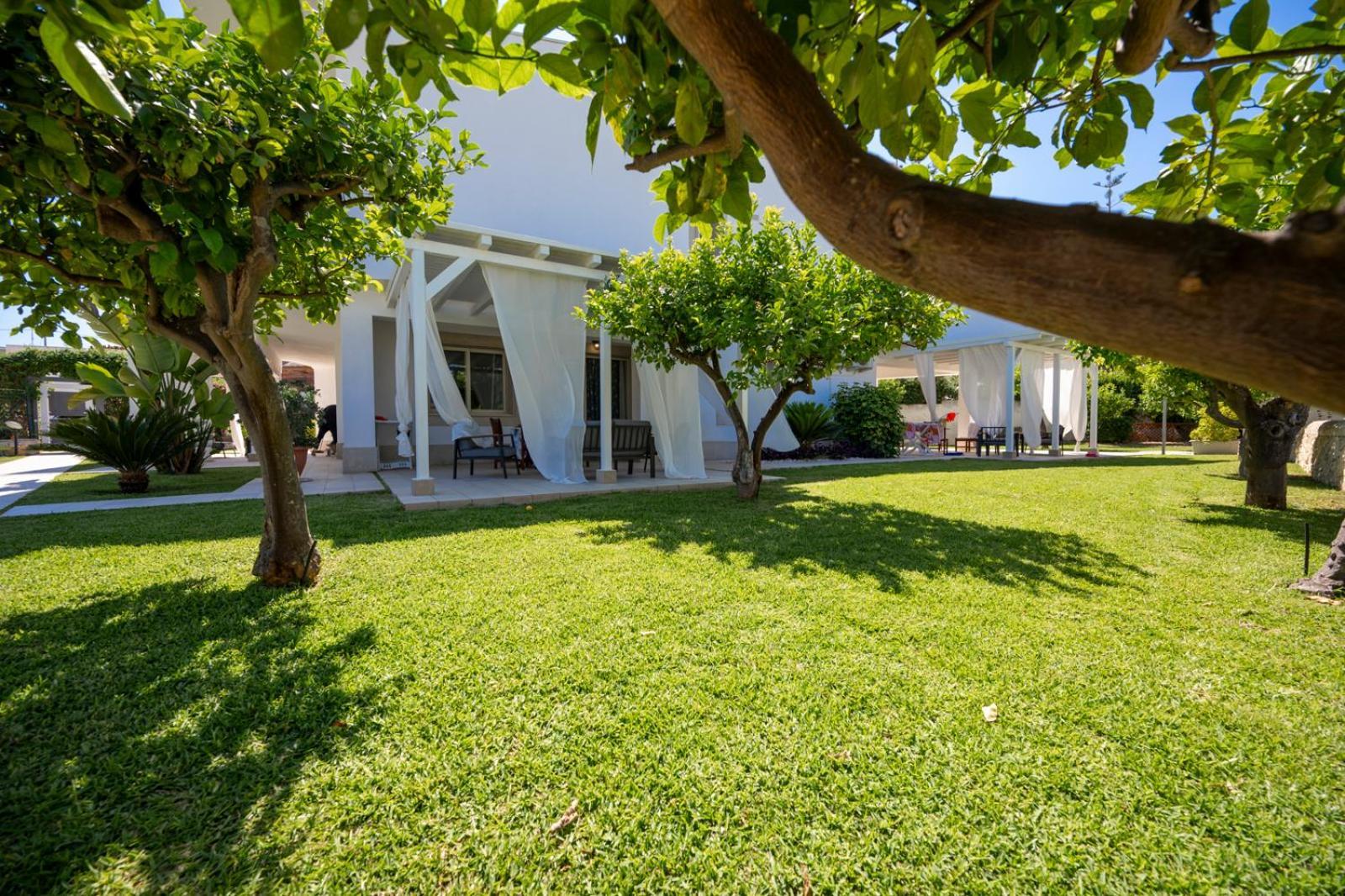 Villa Venera Fontane Bianche Charme Apartments ภายนอก รูปภาพ