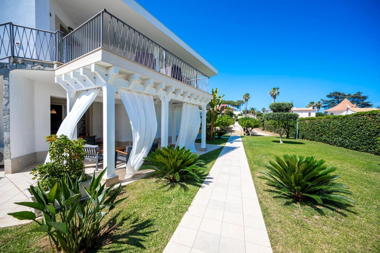 Villa Venera Fontane Bianche Charme Apartments ภายนอก รูปภาพ