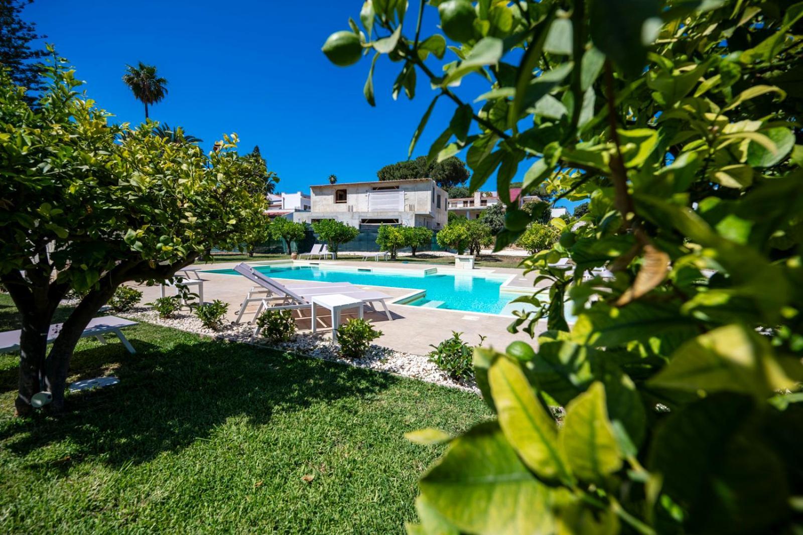 Villa Venera Fontane Bianche Charme Apartments ภายนอก รูปภาพ