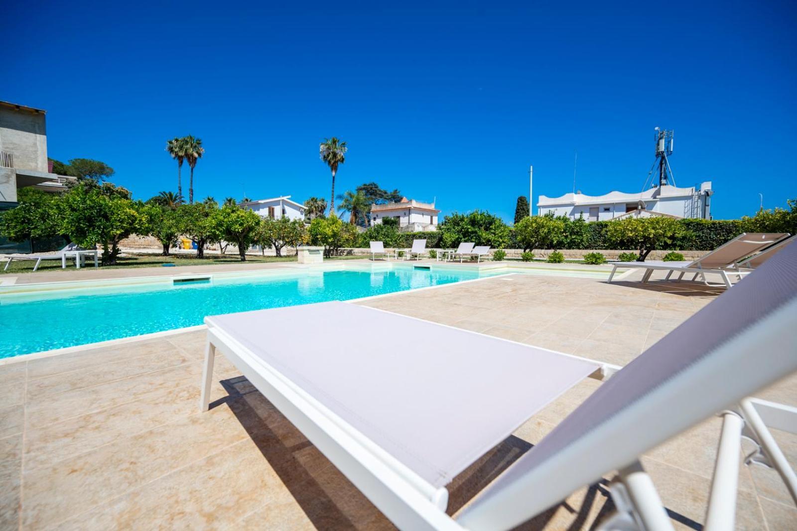 Villa Venera Fontane Bianche Charme Apartments ภายนอก รูปภาพ